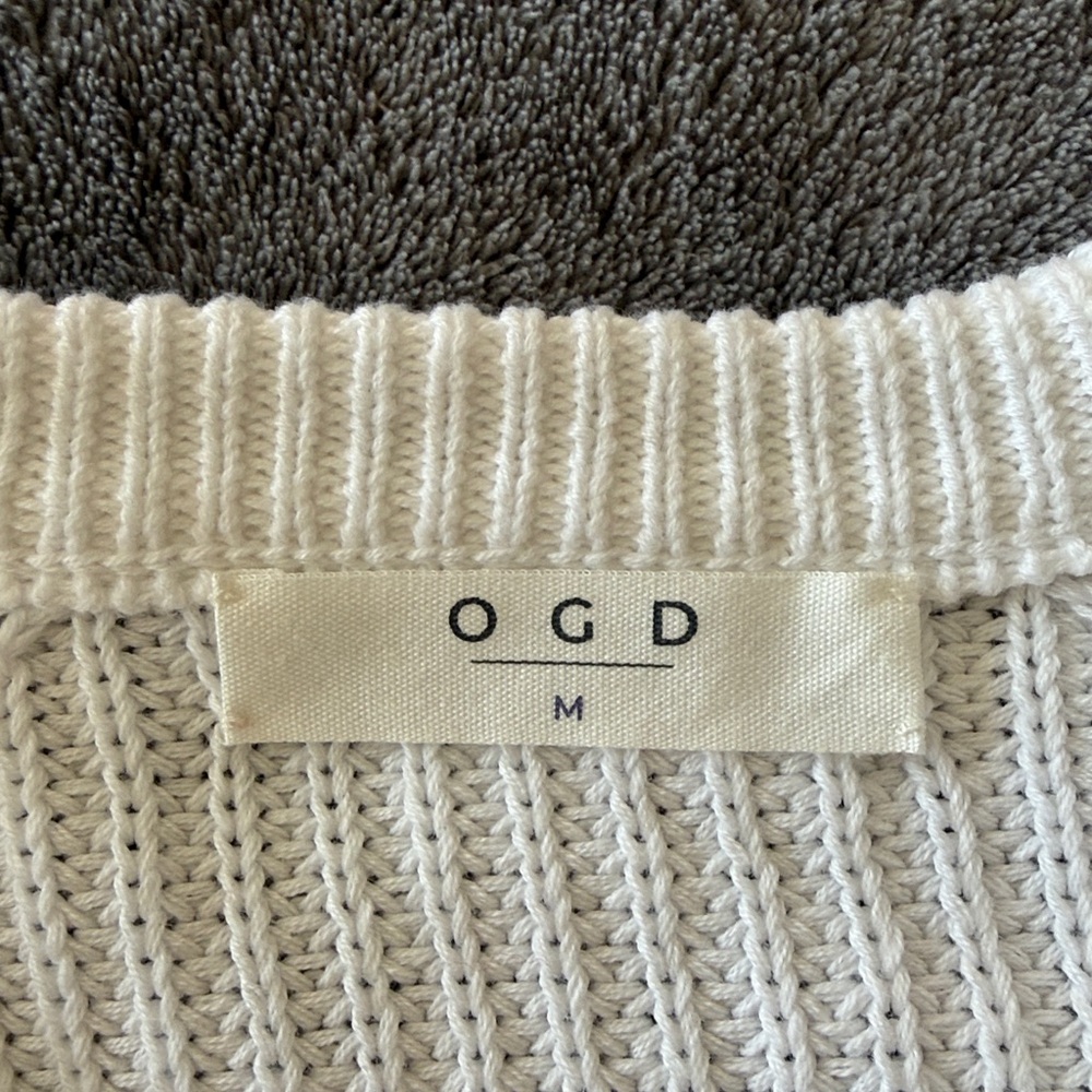 Classic White Crewneck Women's Sweater - Picture 3 of 4